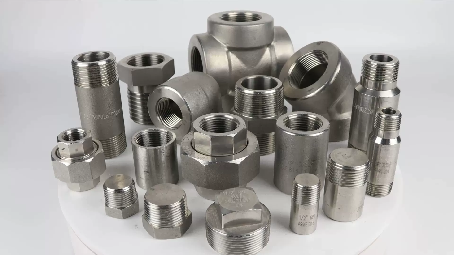 Фитинги для нержавеющих труб. Alloy forging. Перех. High pressure polyethylene pipe fitting. Forged steel.