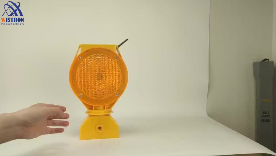 Solar Powered Road Construction Traffic Blinking Barricade Warning