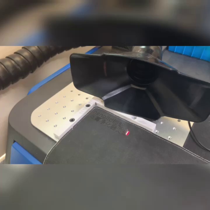 焊烟吸不干净。这个装置是来报恩的吧。