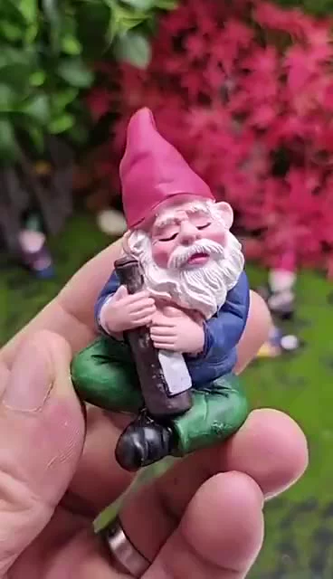 1 Set Mini Fairy Garden Drunk Yoga Gnomes Miniature Ornaments Set Dwarf Bonfire Statues for Flowerpot Garden Decor Accessories