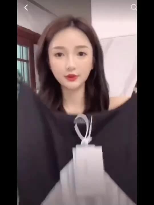 South Korea spring and summer seaside vacation Chiffon V-neck suspender dress women's medium and long version temperament sexy a word beach dress