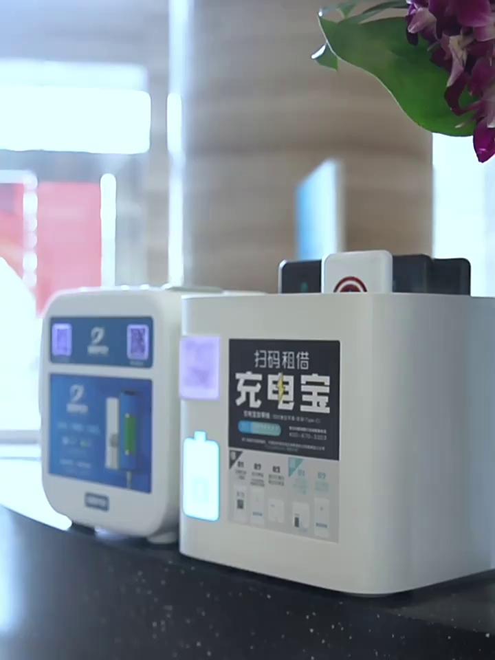 20000mAh还这个个么薄？羽博这个波是把充电宝塞进银河系了。