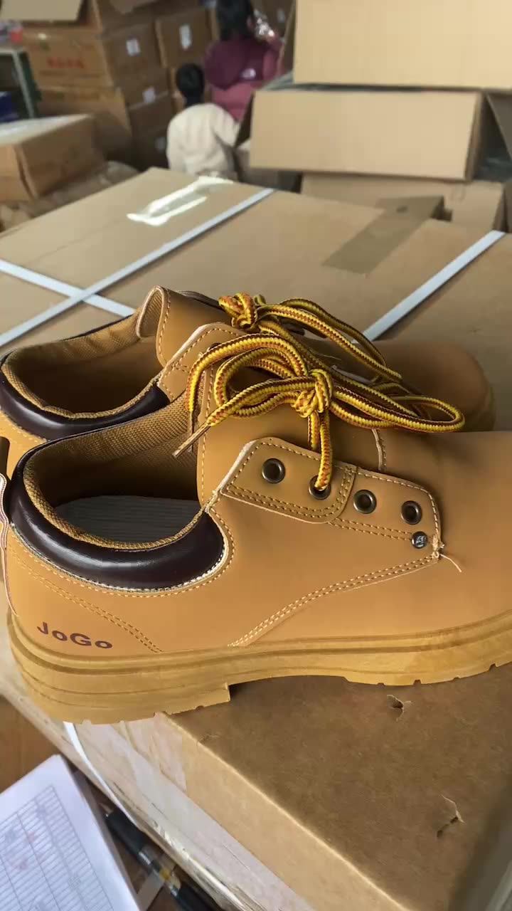 Men's Autumn Yellow Boots Versatile, Durable, and Stylish