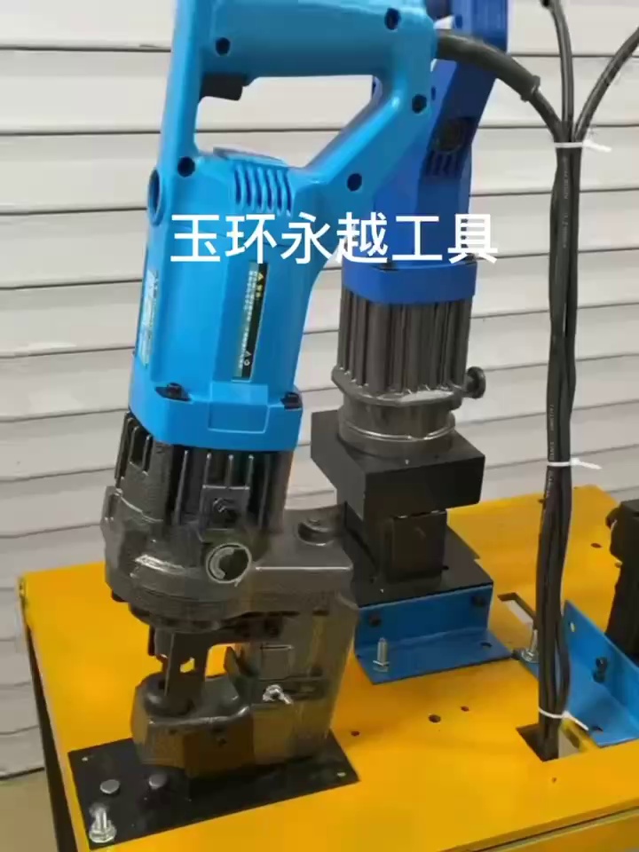 Điện góc sắt ngược đột dập máy góc máy cắt góc di động thép kênh chamfering thép khô treo thép không gỉ đột lỗ quang điện đột lỗ cầm tay máy đột lỗ 