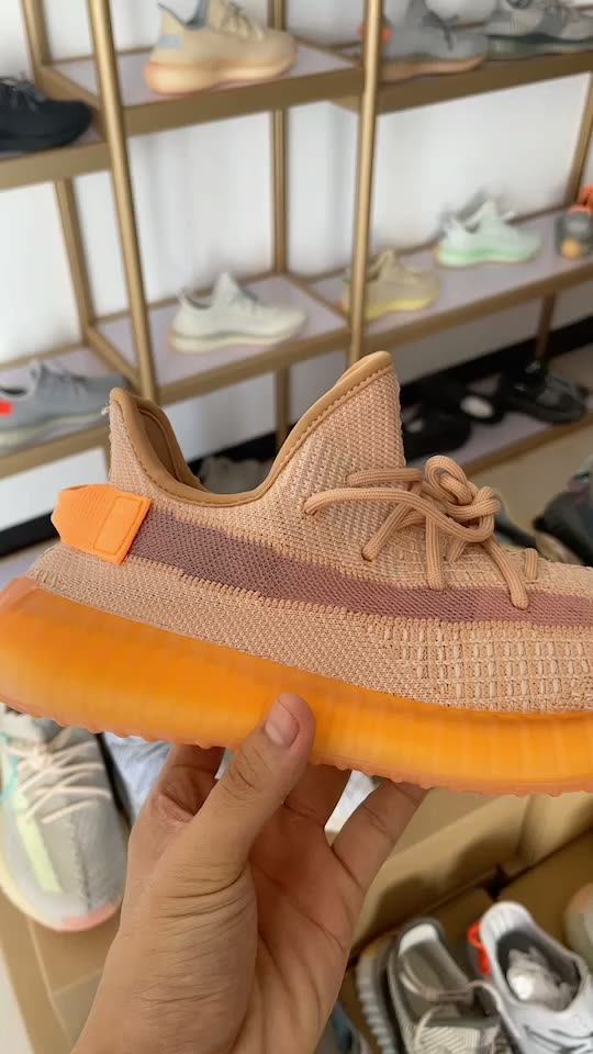 runners high shoe store