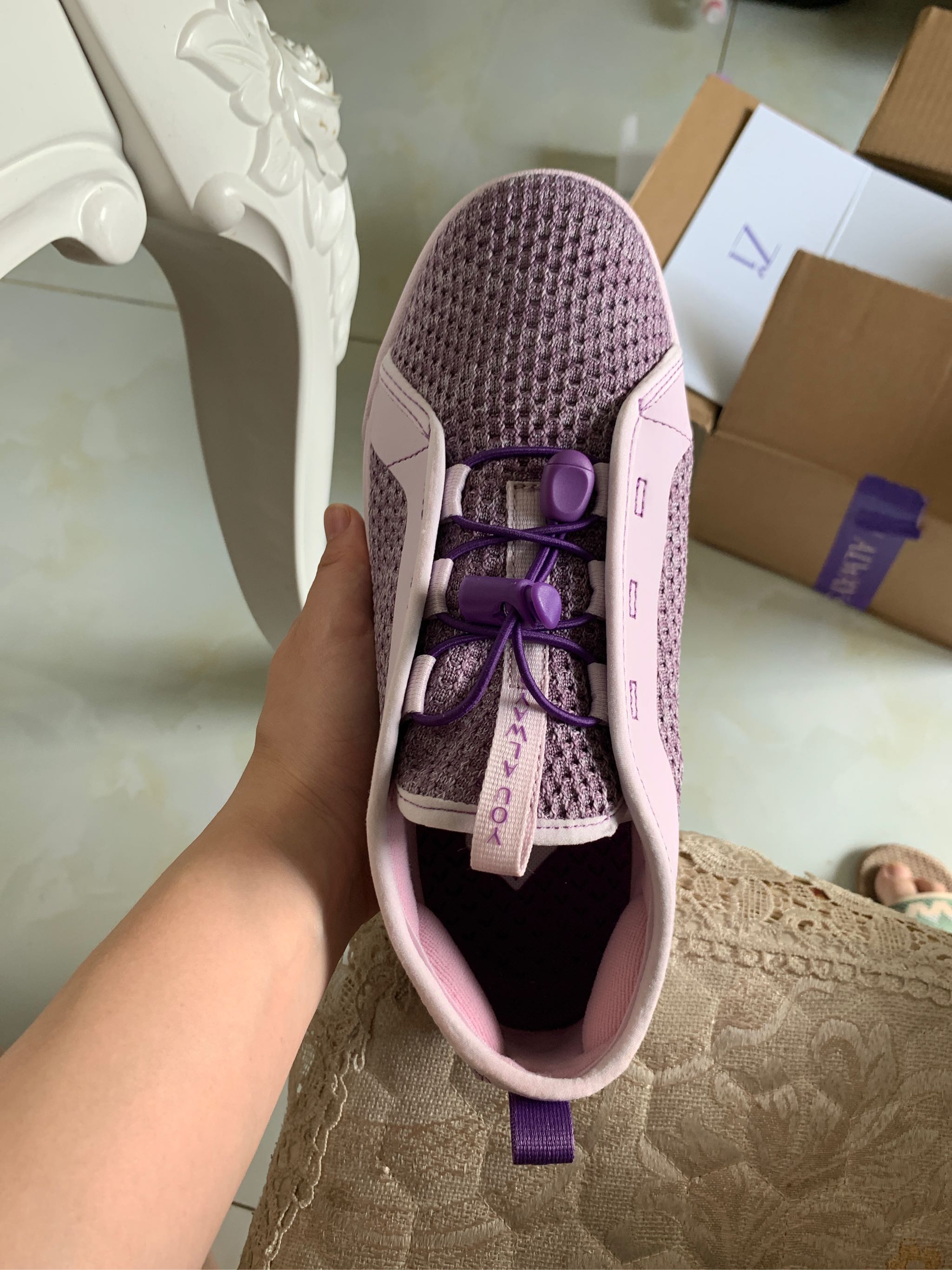 yeezy孕妇鞋关注店铺得试用什么牌子的，它的效果如何