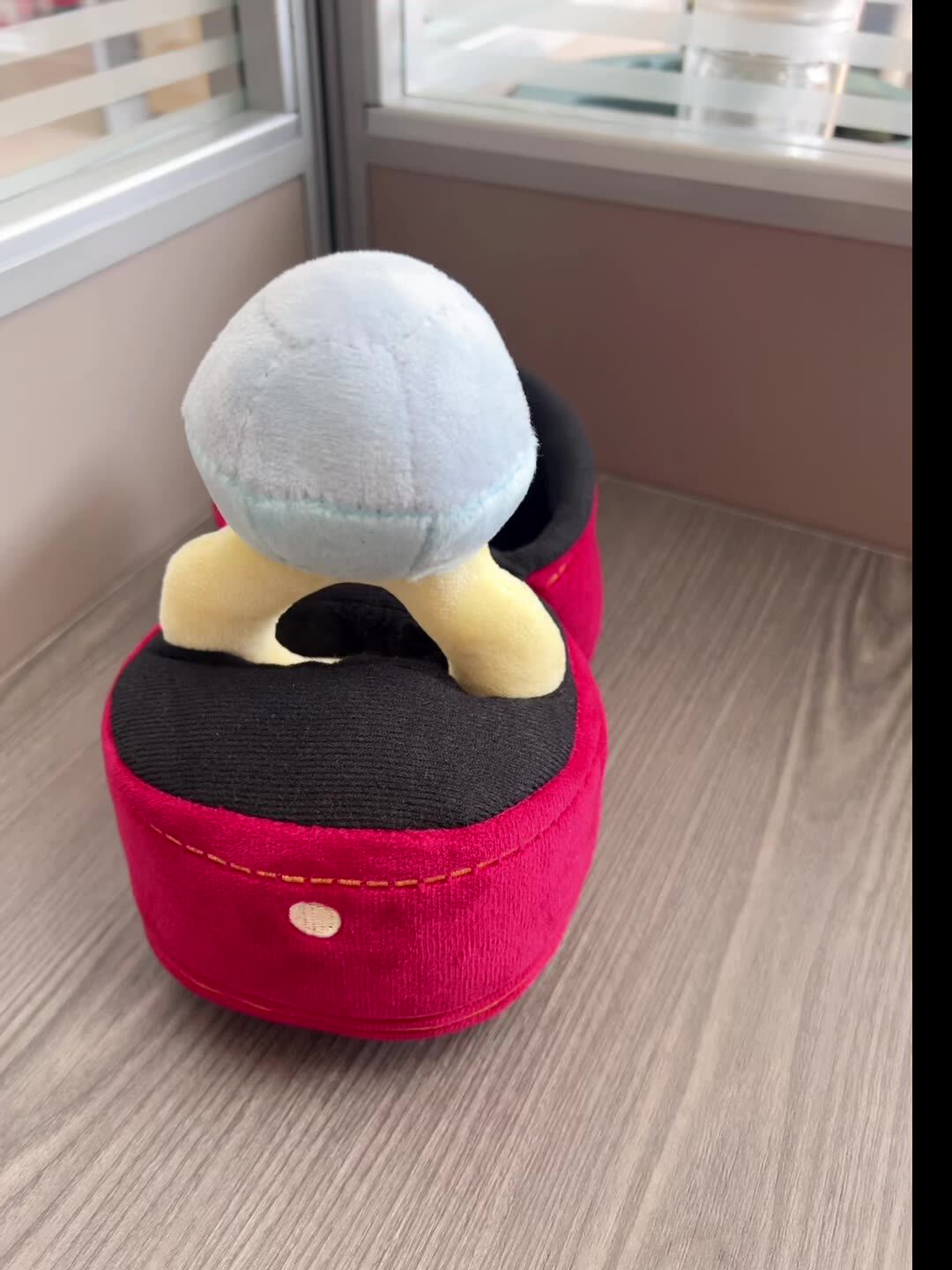 Diamond Ring Box Interactive Dog Toy Image 1