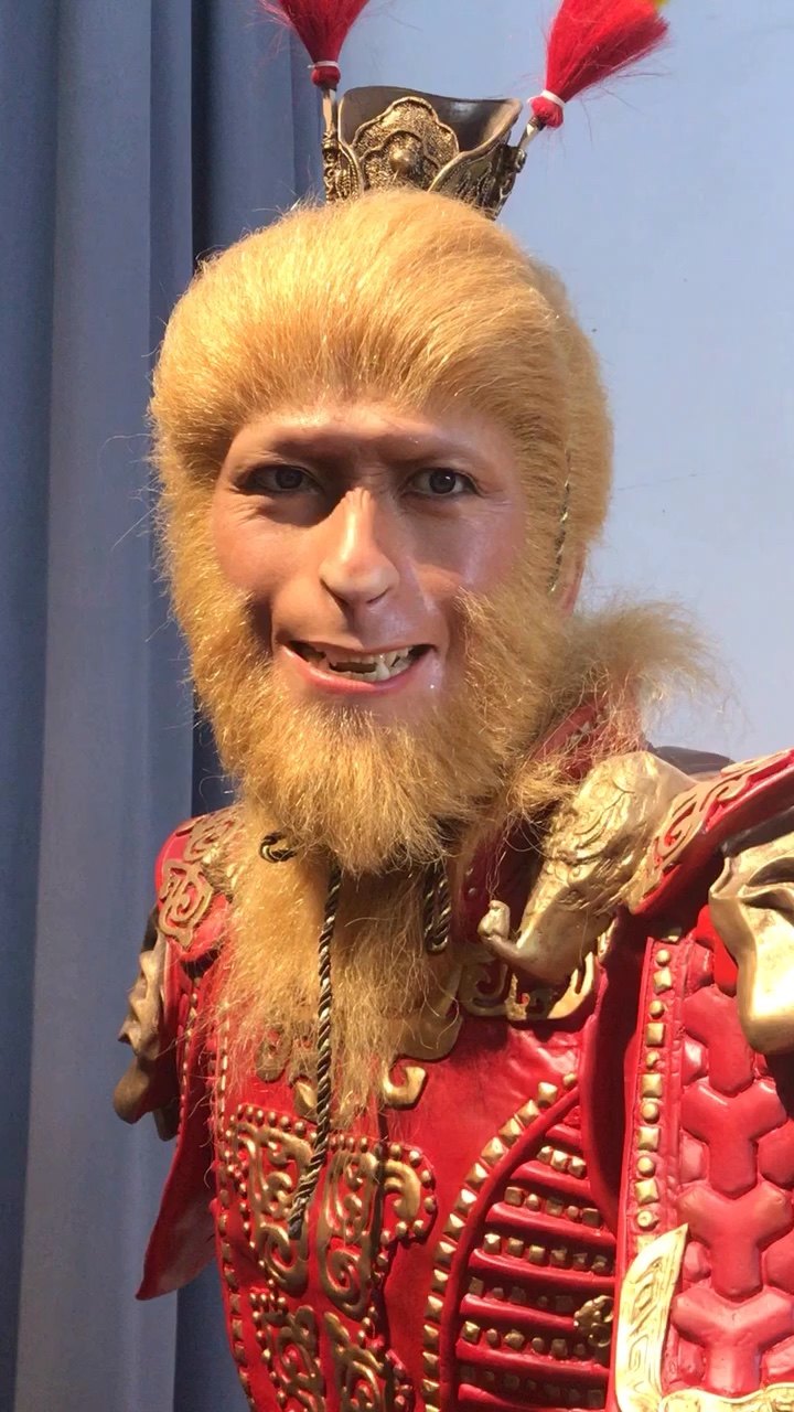 Creative Simulation Human Size Lookalike Monkey King Wax Statue For