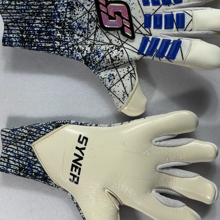 Easy Entry Goalkeeper Gloves Protect Latex Knitting Nylon Breathable Materials Soccer Goalkeeper