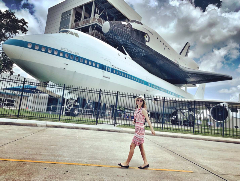 Live-streaming procurement of US straight mail captures tacit acceptance of microflawless no-no-change