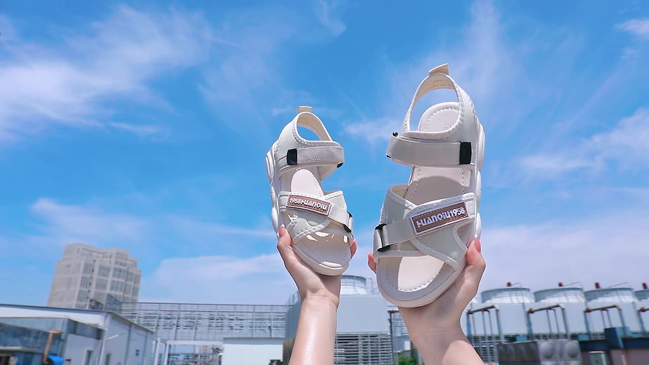 Giày sandal đế dày nổi tiếng trên Internet dành cho nữ 2023 Giày đi biển đế mềm mùa hè mới dành cho bà bầu Giày thể thao đa năng thông thường dành cho nữ dép quai hậu đẹp 