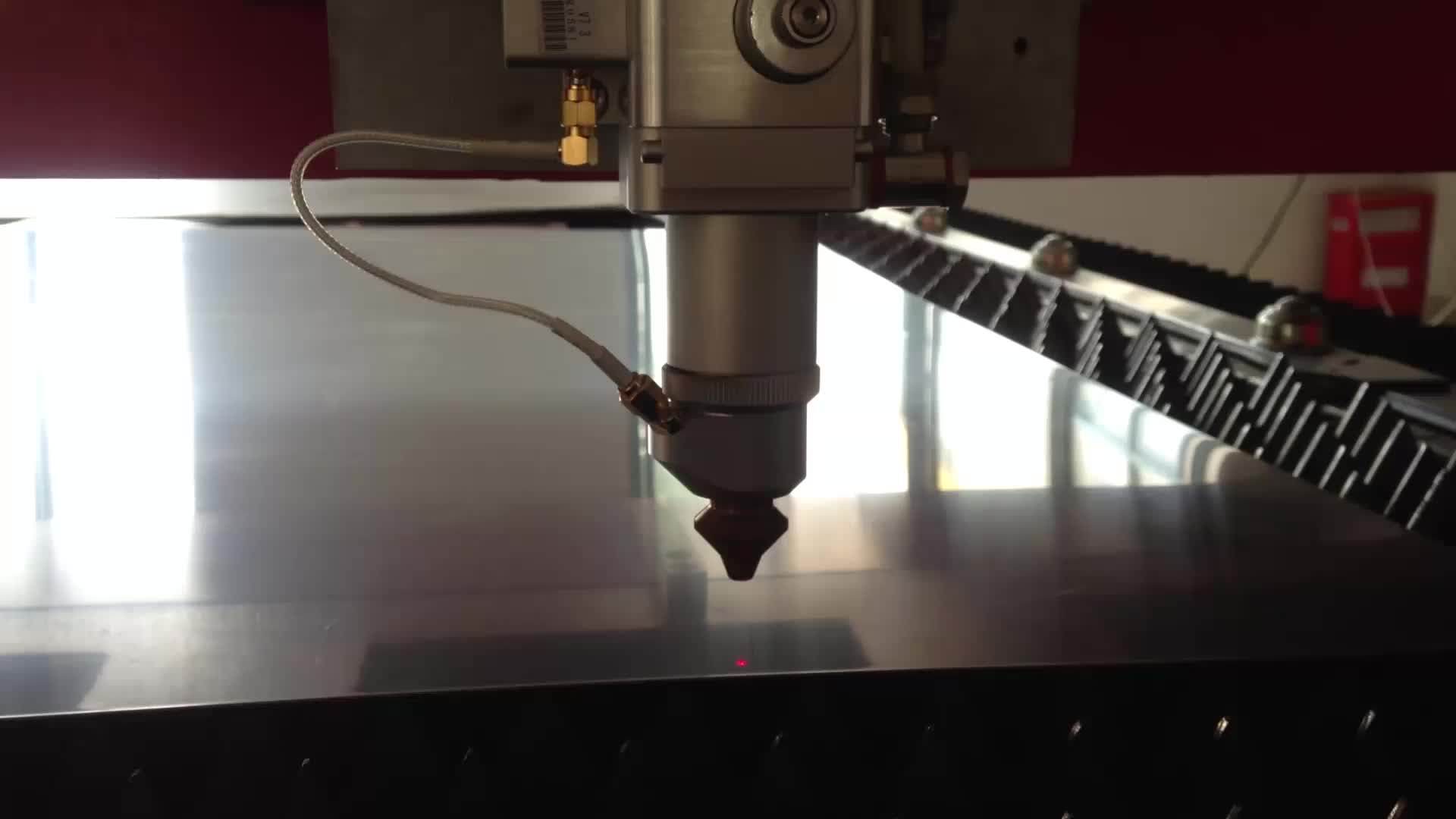 Ipg Fiber Laser Source With Raytools Ag Cutting Head Metal Steel Tube