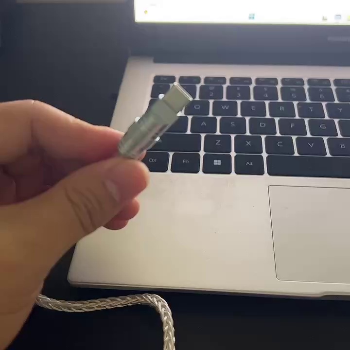 149块买条数据线。这个根线里的单晶铜+8股镀银，是智商税还是黑科技。