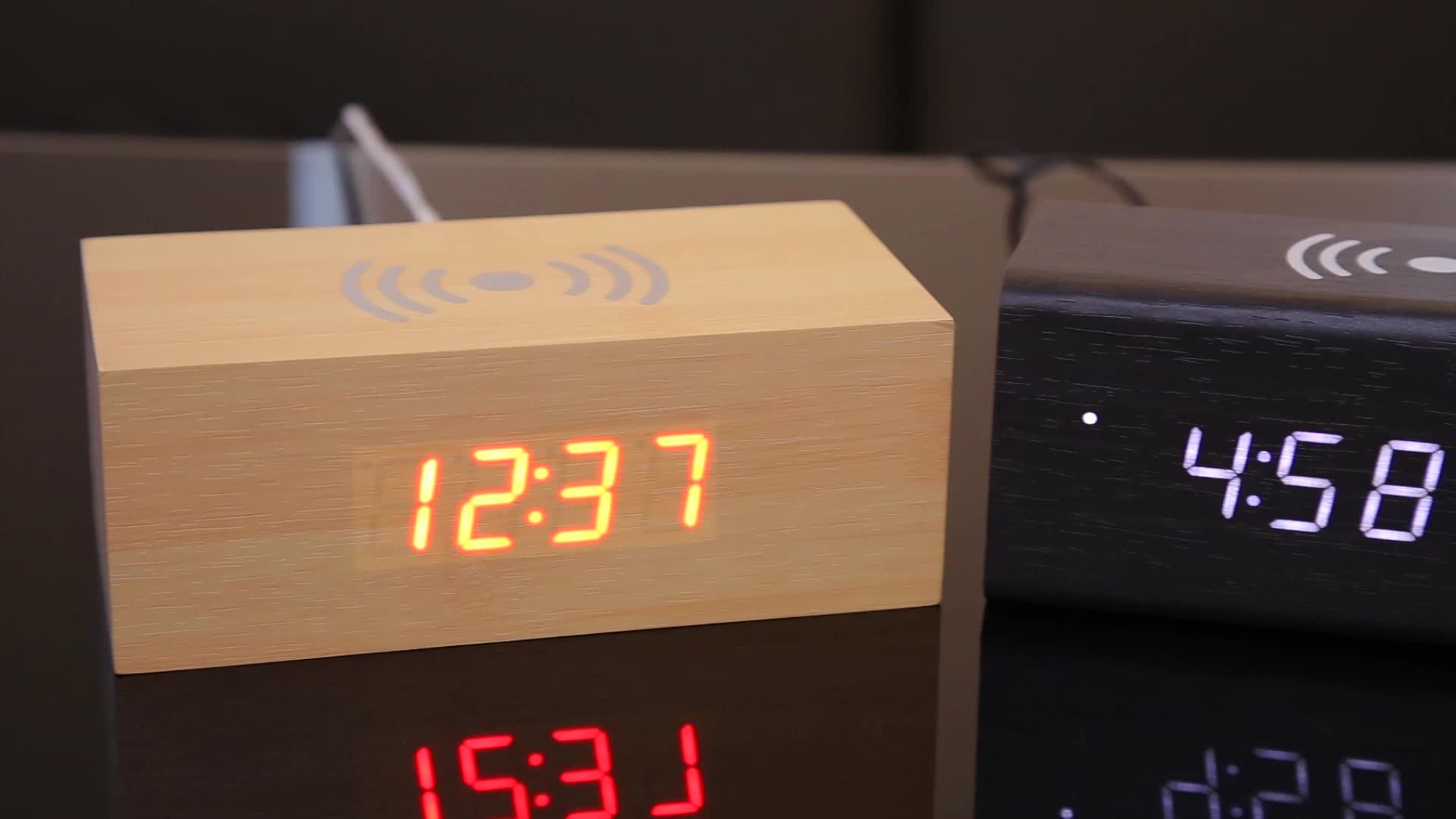 Best Bedside Qi Standard Wireless Phone Charger Wood Alarm Clock,Qi