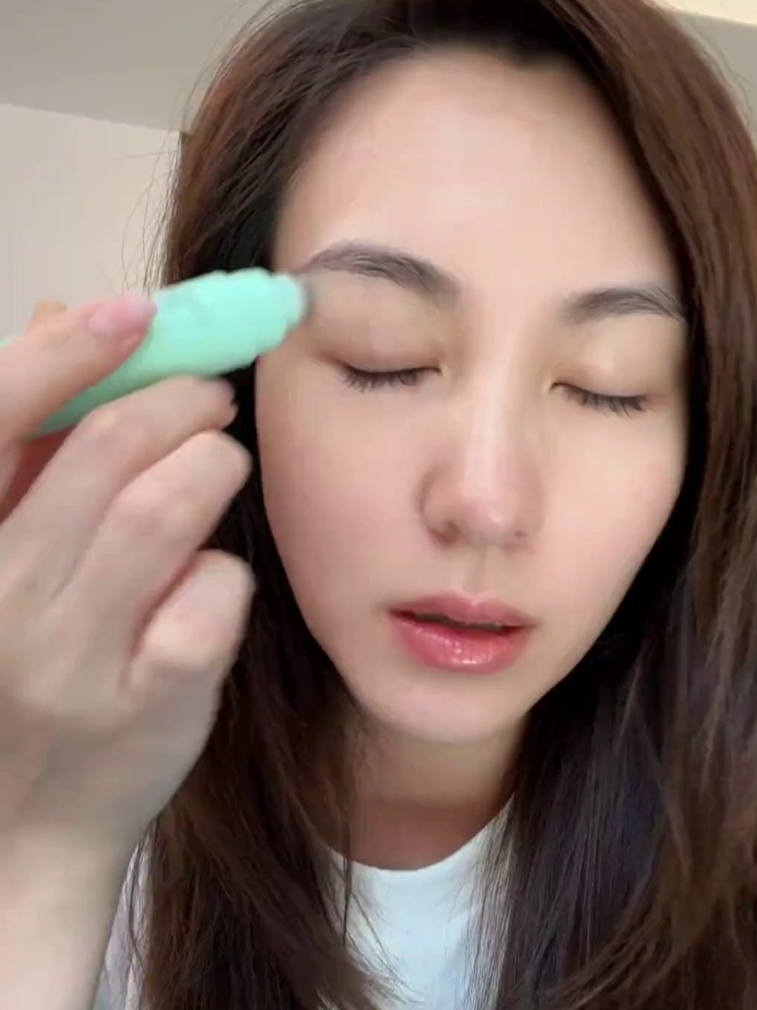 怎么才能除掉这个杂草又不伤到草坪？这草太顽强了。 : r/lawncare, image size:1080x1440