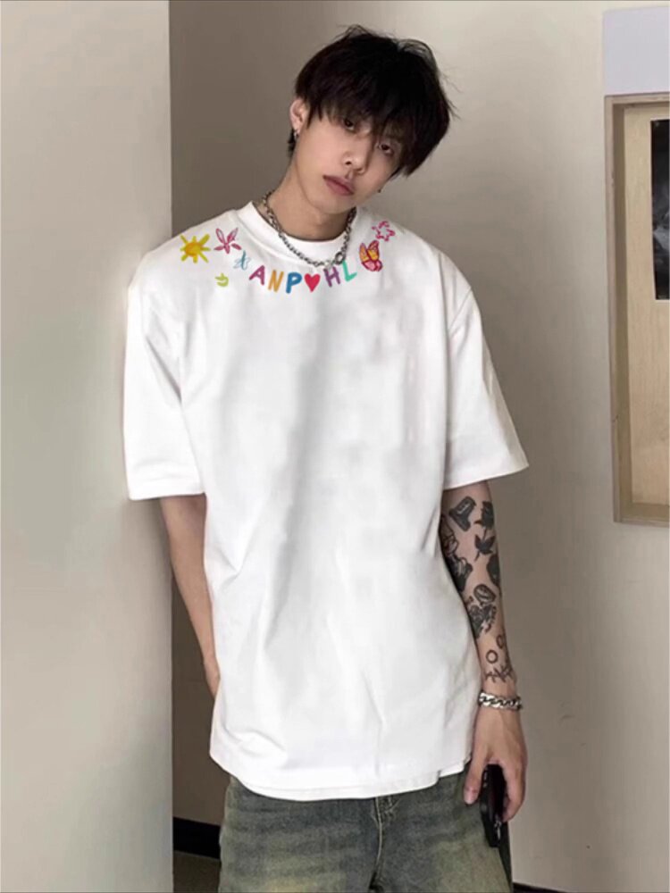 这件*vibe美式潮牌T恤*，是夏日少年气的复古温柔宝藏 ✨