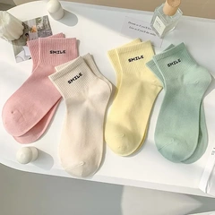 秋冬新款襪子女字母短筒襪諸暨女士襪子運動襪百搭學院風襪子批發