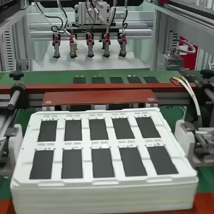 苹果Air电池撑不到下午？这4400mAh神电池才115！