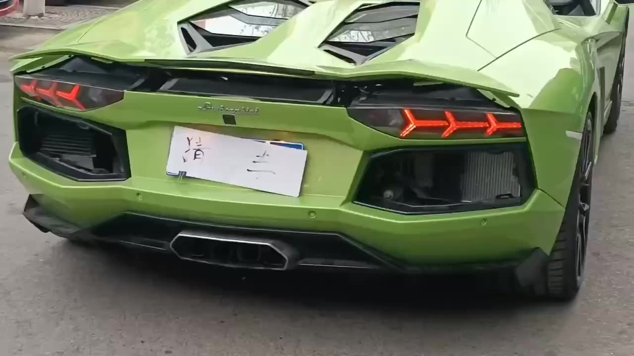 Ламборджини LP 740