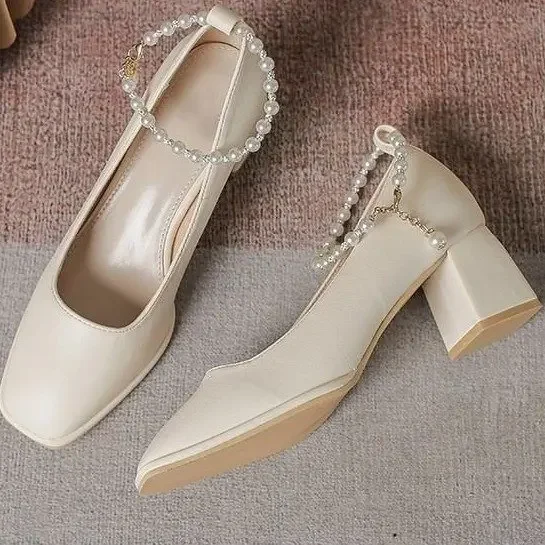 Autumn and Winter 2023 High-heeled Shoes Bridesmaids Daily Wear Thick-heeled Pearl Single-button Shoes for Women