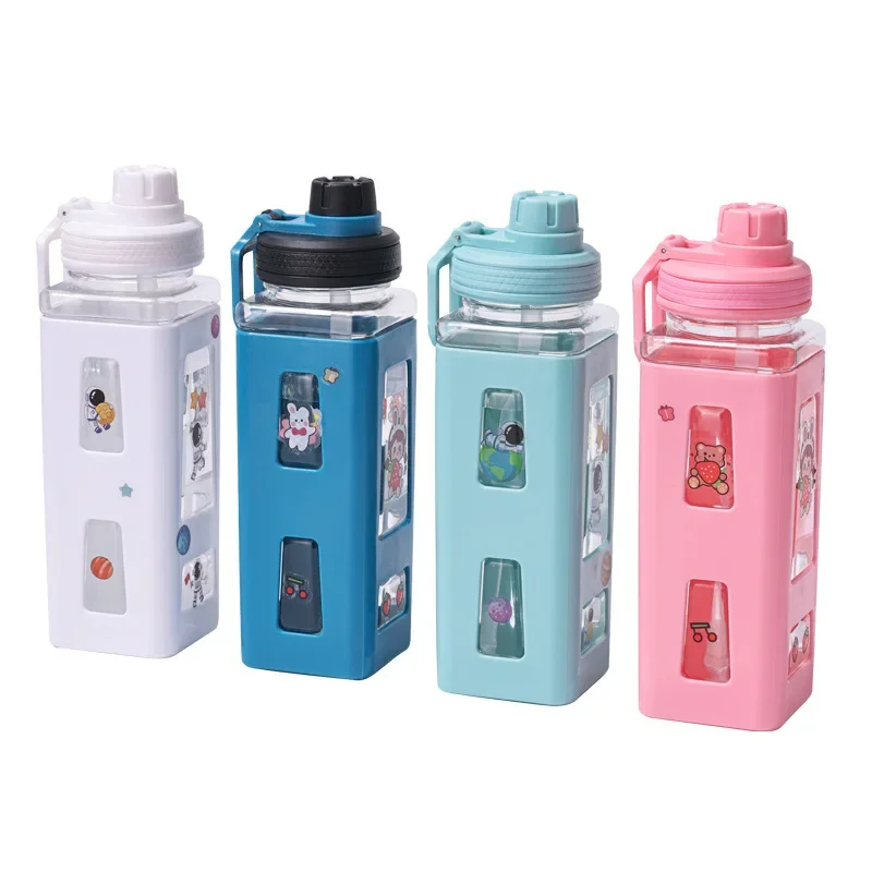 High quality plastic square handheld capacious glass with glass for water, 600 ml
