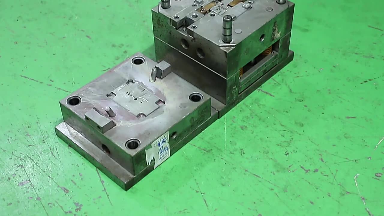 Mold Maker Custom Injection Molding Parts Plastic Mold For Air Gun