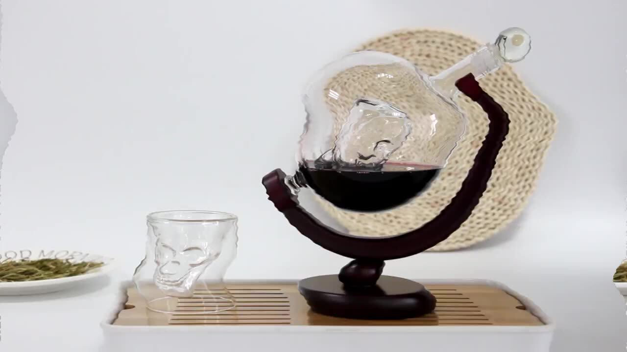 Виски в графине. Набор get joy вокруг света 6710 декантер 800мл 2 стакана по 300мл. Графин glass whisky decanter. Набор get joy вокруг света декантер 800мл. Декантер контуар 2150 мл.