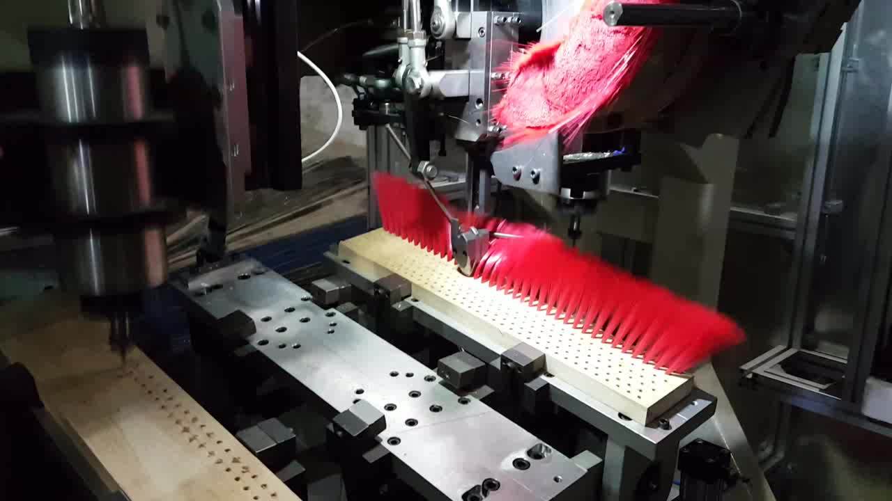 Customized High Production 5 Axis 2 Drilling And 1 Tufting Broom Making