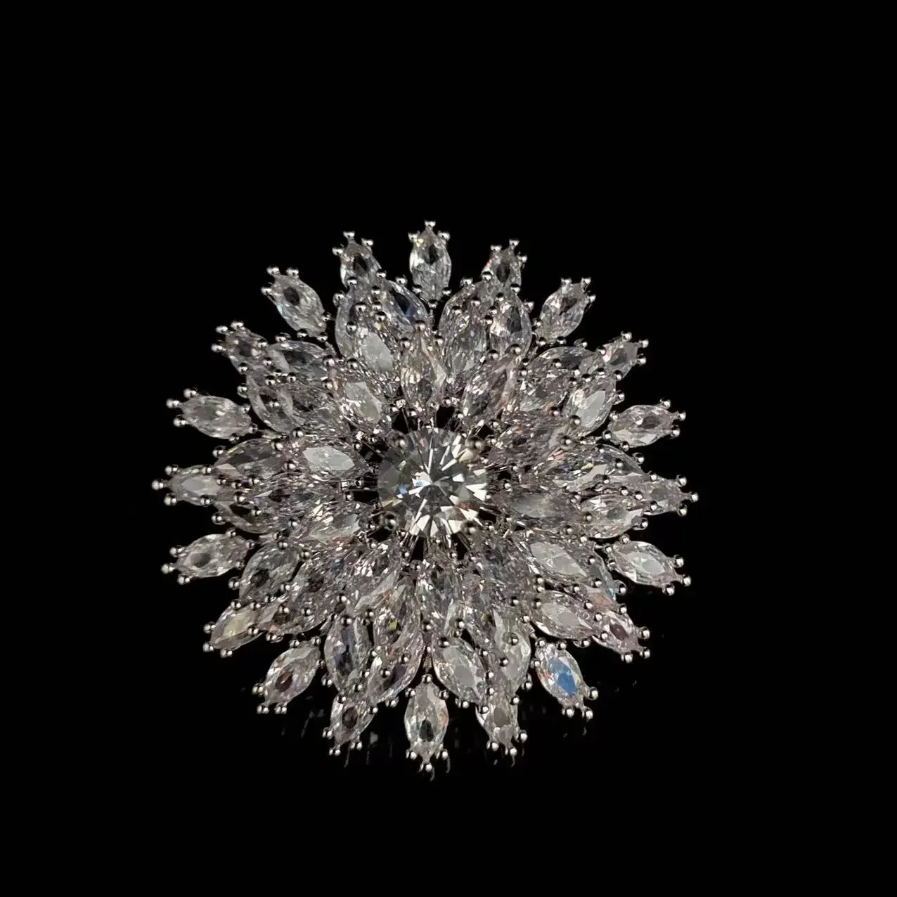 2024 New Shining Starry Sky Zircon Big Flower Brooch Women's High-end Exquisite Suit Accessories Pin Sweater Corsage