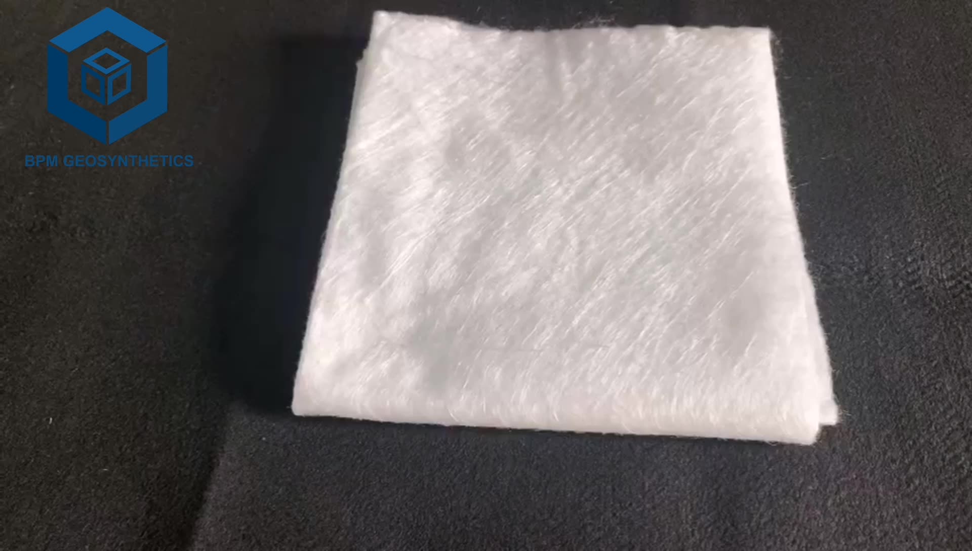 Нетканые материалы из полипропилена. Нетканый материал полиэтилен. Ткань полипропиленовая ламинированная. Полипропилен ткань. Нетканый материал полиэтилен.