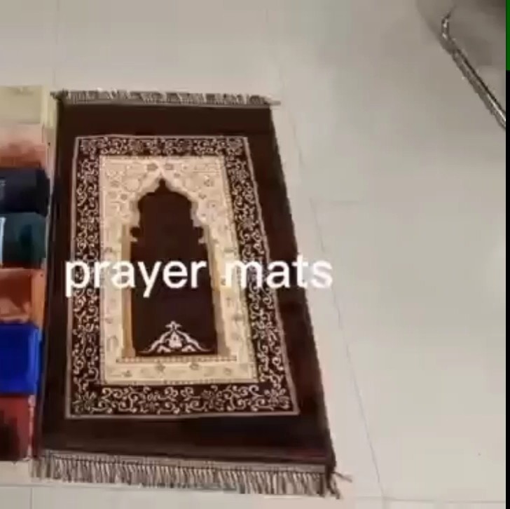 Custom Muslim Prayer Carpet Embossed Design With Separate Packaging Memory Foam Rug Islam Gifts