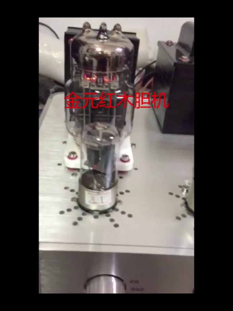 18W胆机还带红木箱？这个成这个是穿越回2010年了吗。