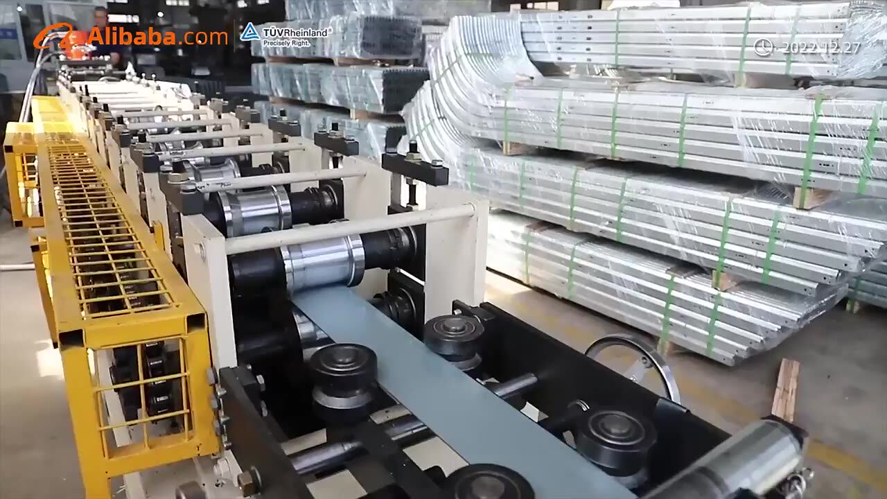 Modern Sectional Garage Door E900 Hardware Universal Onepiece E 900