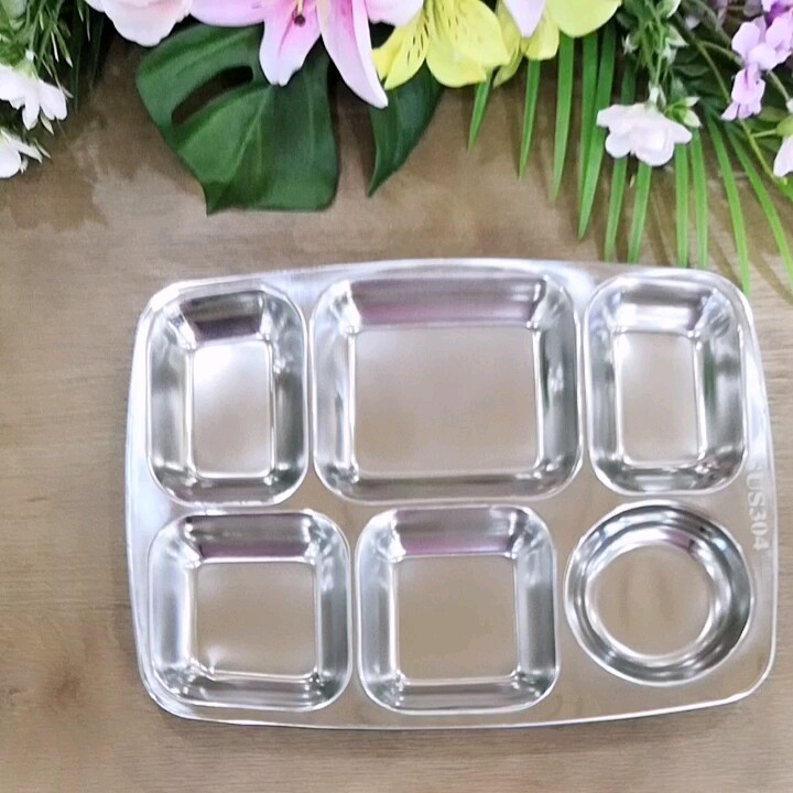 Factory School Canteen 4 Compartment Divided Stainless Steel Mess Lunch