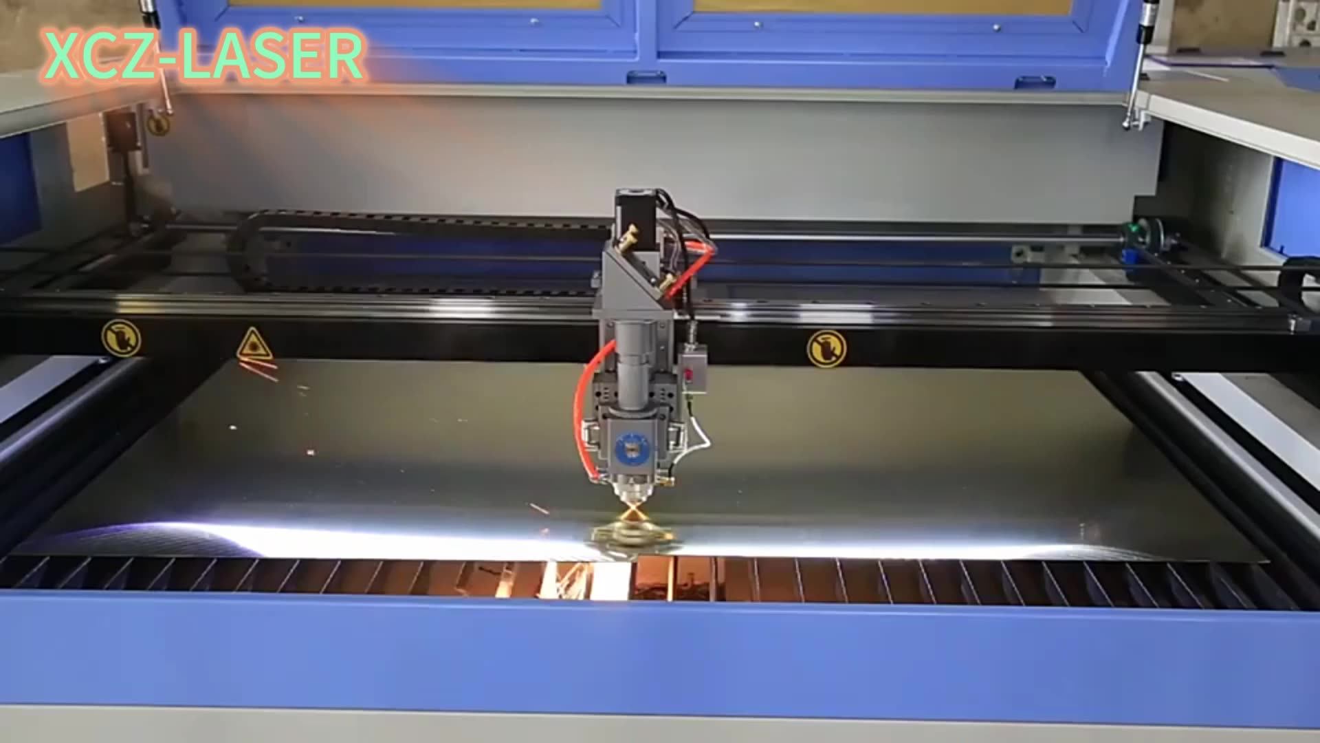 Highspeed Co2 Laser Engraving Machines With Rotary Axis And Water