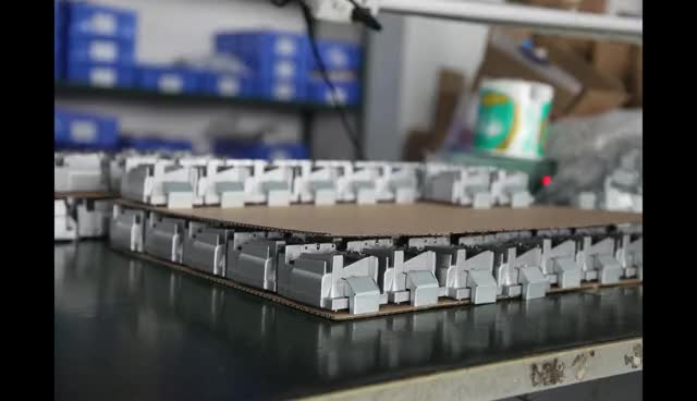ELPLP33 V13H010L33交換用プロジェクターランプエプソンEMP-S3 ELPLP33 V13H010L33交換用プロジェクターランプエプソンEMP-S3