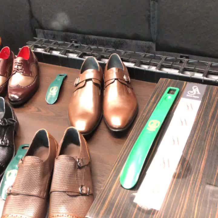 sapatos de couro confortáveis