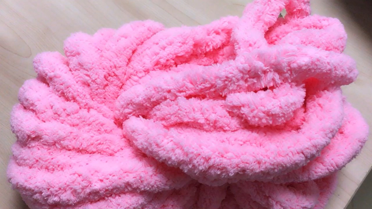 High Quality 2cm 3cm Chenille Yarn Customized Size Super Soft Beautiful