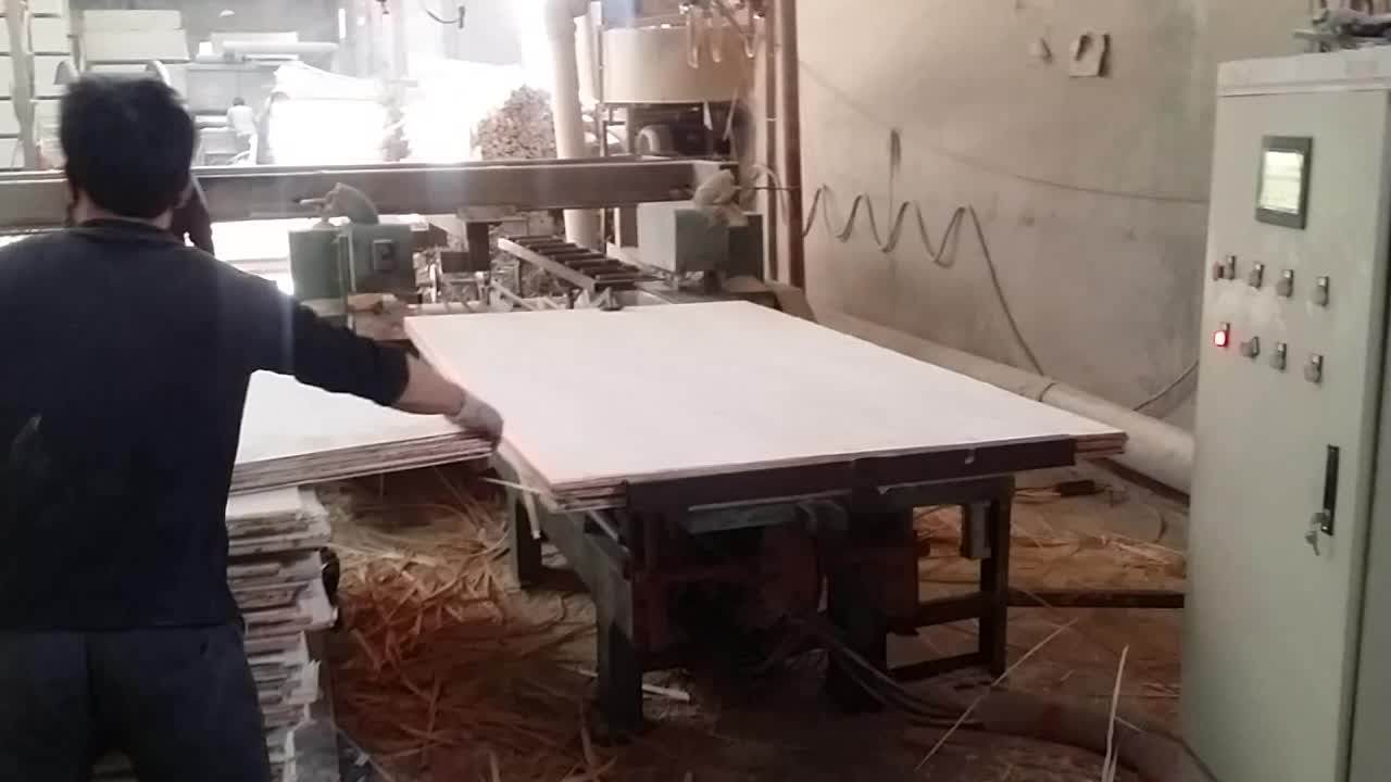 Woodworking Automatic Cutting Wood Edge Sawing Machine Plywood Trimming