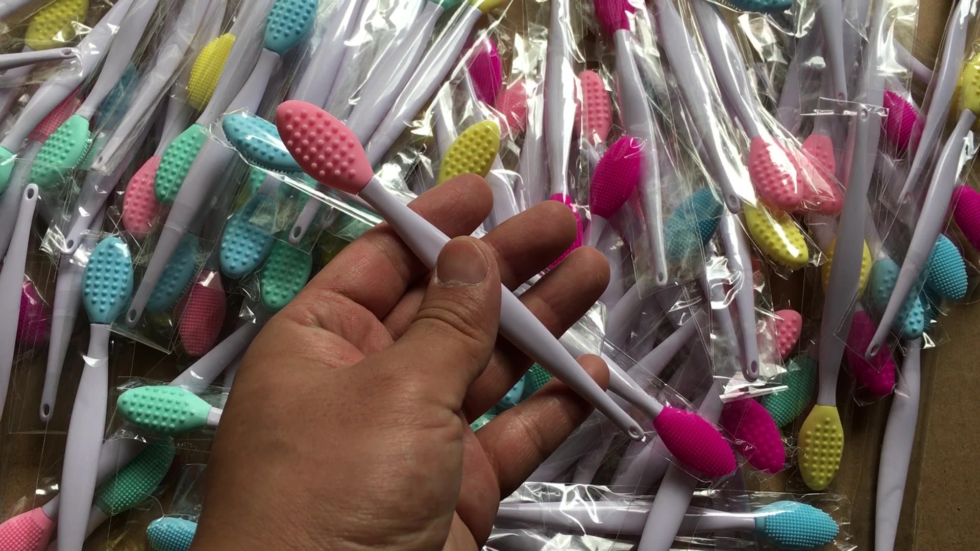 Double Sided Silicone Exfoliating Soft Lip Brush Applicator Wand Tool