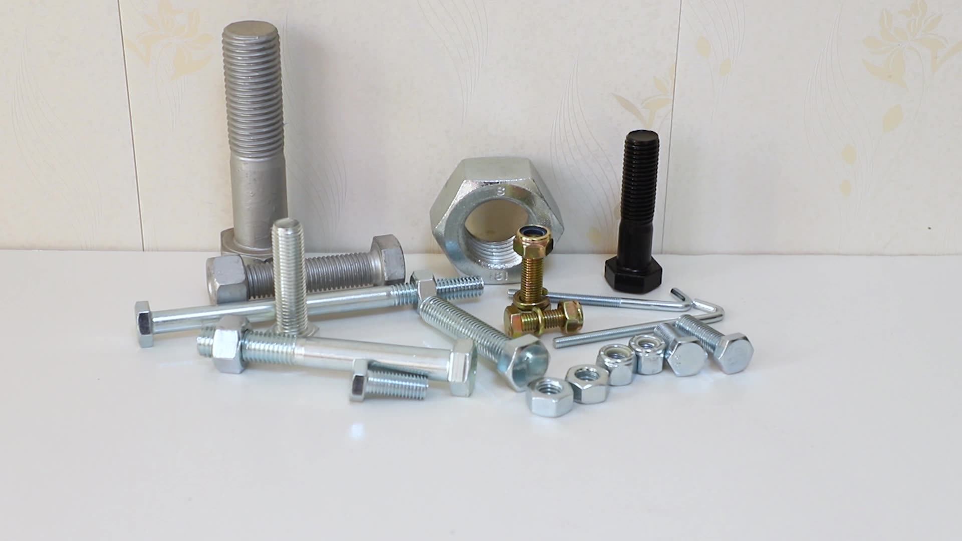 High Strength Bolts Fastener Zinc Plated Hdg Din931/933 Hex Bolt And