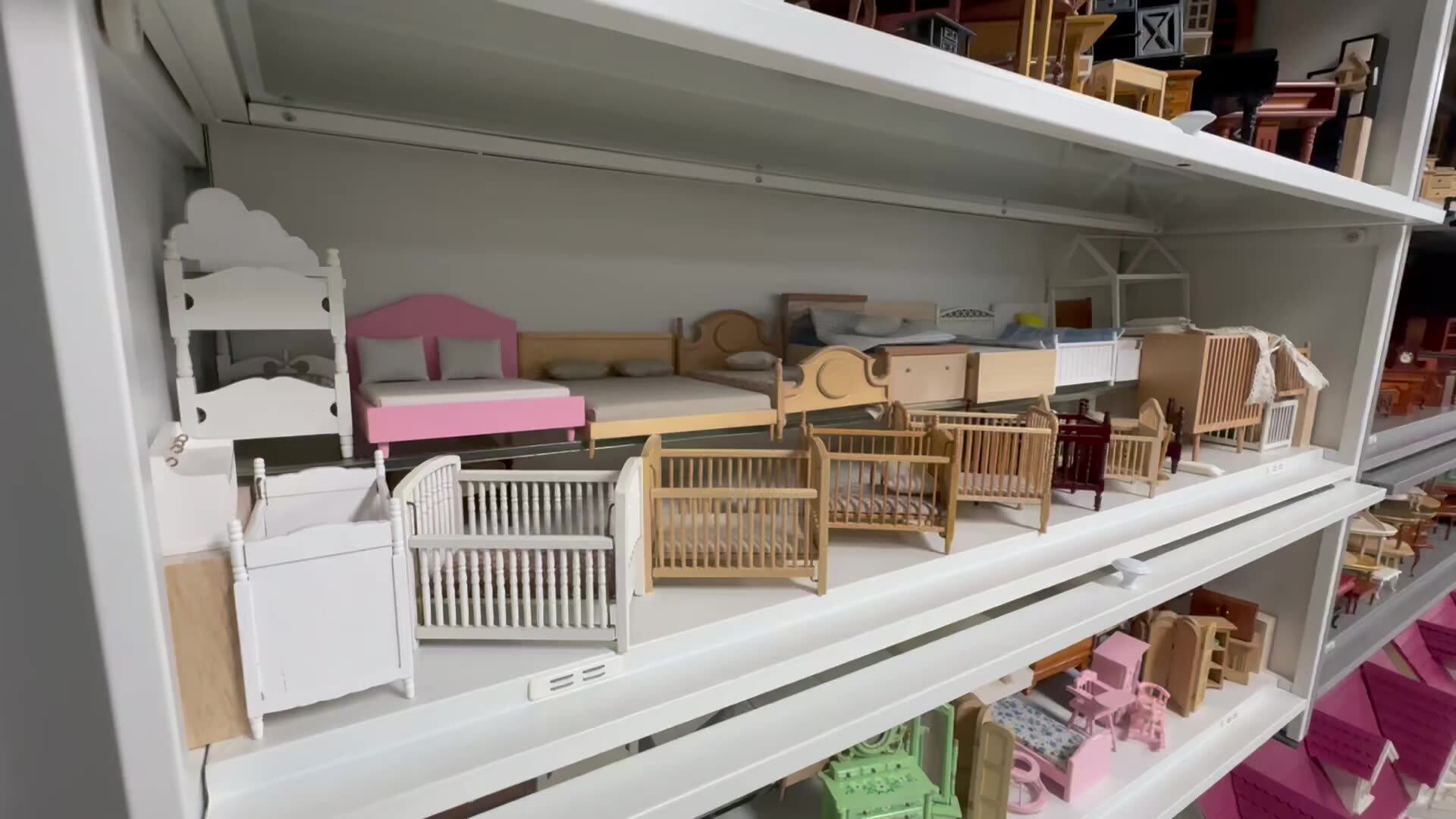 Meuble miniature à casier, Esprit Brocante, Style Atelier, Maison de Poupée 1/12 | ATELIER MINIATURE