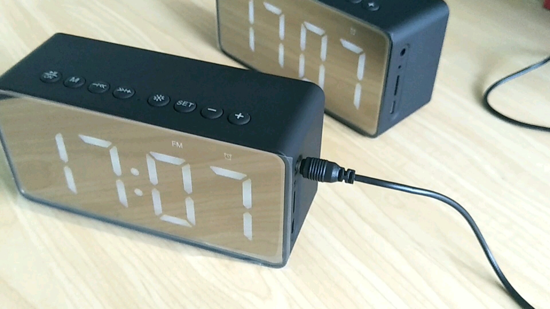 Cheap Wireless Blue Tooth Alarm Clock Speaker With Fm / Dab Radio Buy