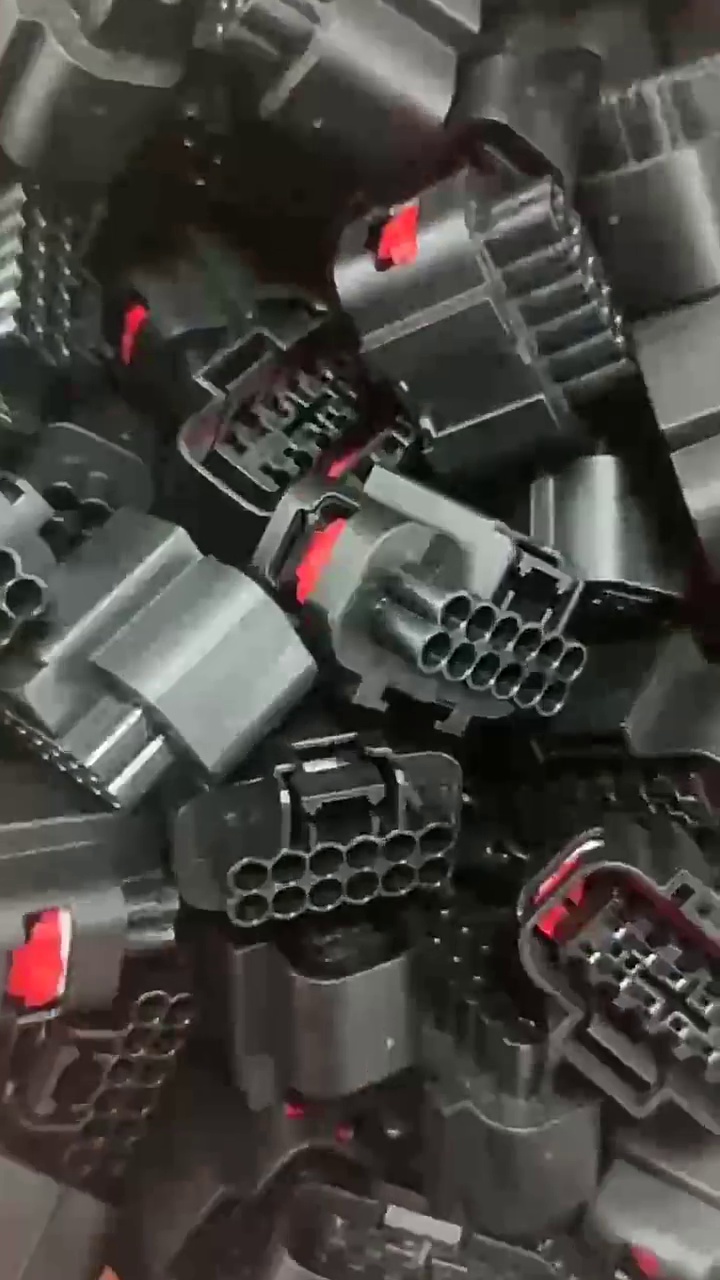 小米M365 Pro电动滑板车维修秘籍！尾灯电池连接线大揭秘️