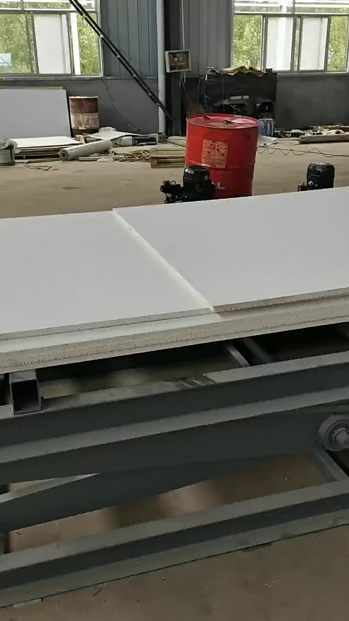 6250块买台贴木纹机。该钱花得比请师傅还值？