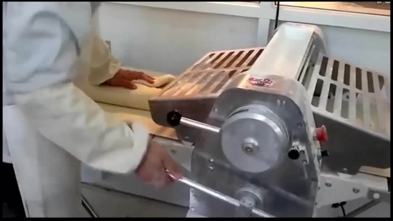 2020 Croissant Tabletop Counter New Arrival Bakery Table Top Dough