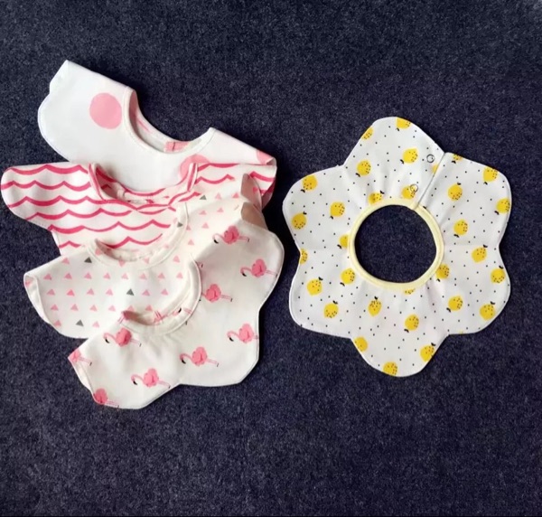 ins explosive cute Nordic 360 degree rotating flower saliva towel baby bib multifunctional baby bib