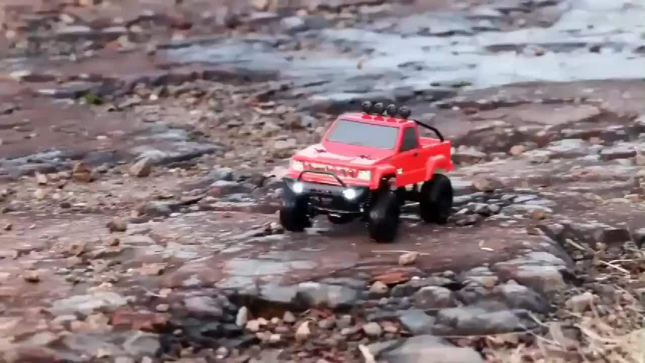 HSP RGT 1/24 RC Rock Crawler off-Road Truck RTR - Green, Gray, Red