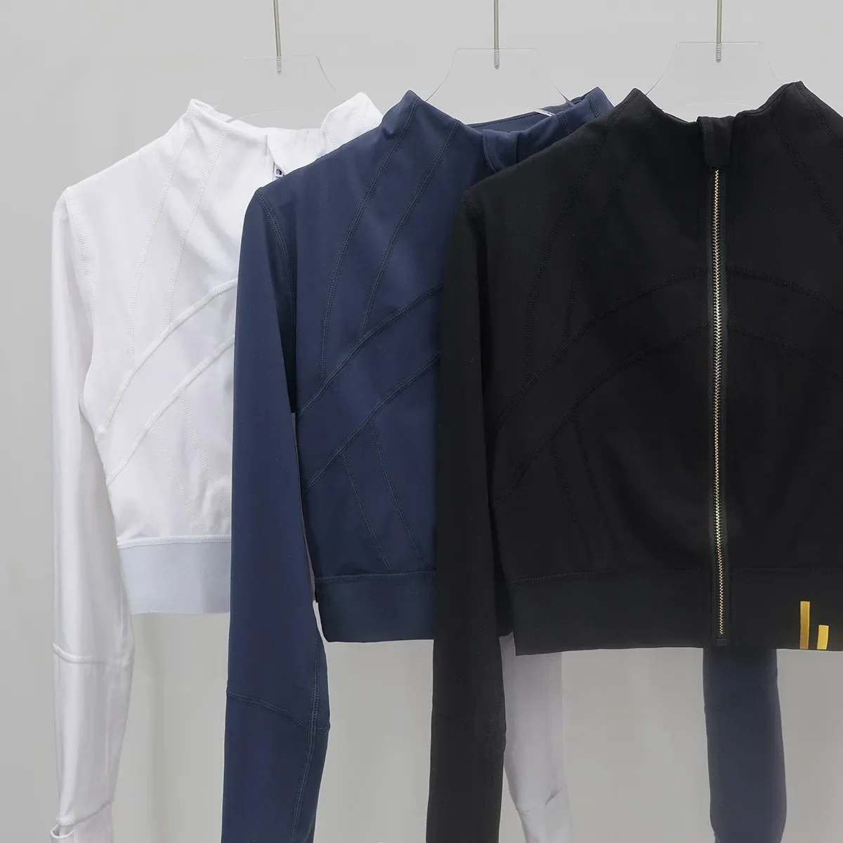 New Yoga Jacket Define Navel Double Sanding Fitness Casual Running Women's Sports Jacket Short