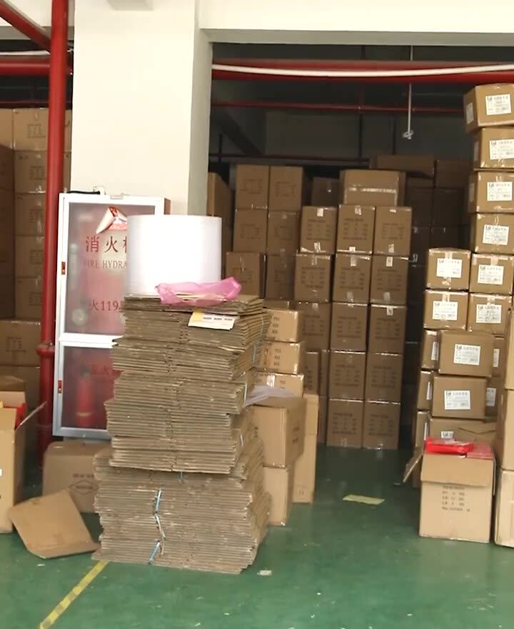 Otomatik Çıkarılabilir Çift Alternatif Şişe Su Ve Yiyecek Kasesi Seti